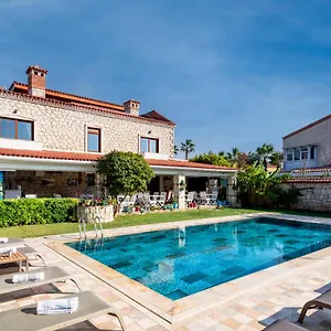 alacati-koclu-konagi-hotel.aegeanhotels.net/